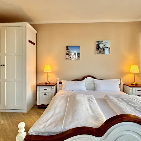 354, Seepark アパート *