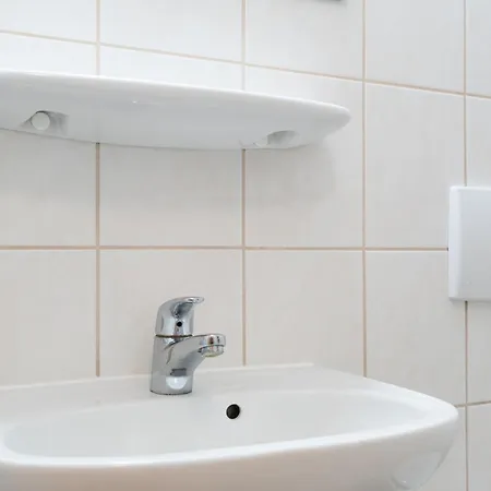 354, Seepark アパート